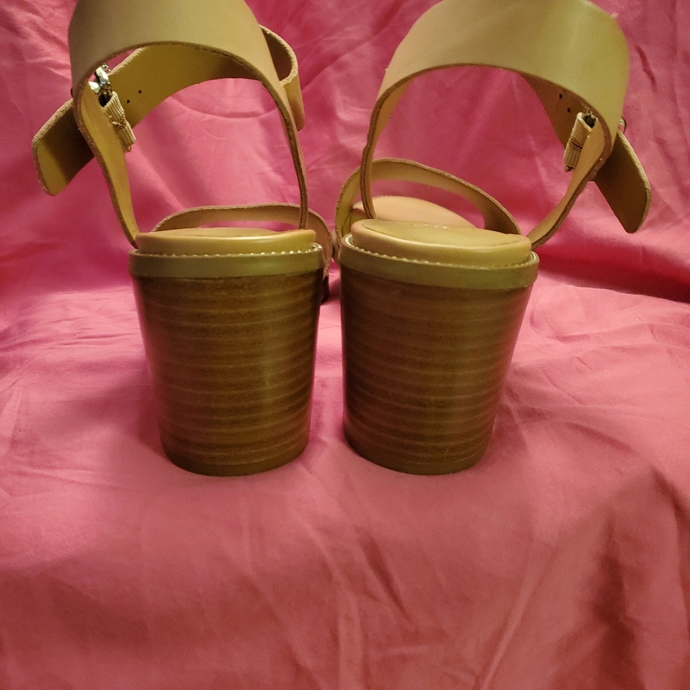 Block heels - Picture 3 of 3